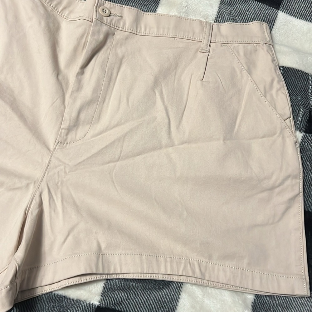 ASOS Design Curve High Rise Tan Shorts. Size 18 - Picture 2 of 11